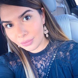 Meet your Posher, Estella